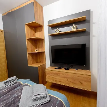 Apartman Sisarka Divcibare Exterior photo